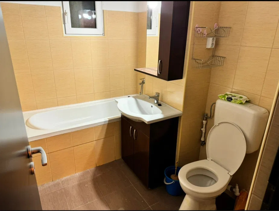 Apartament cu 3 camere strada Moldovei nr53