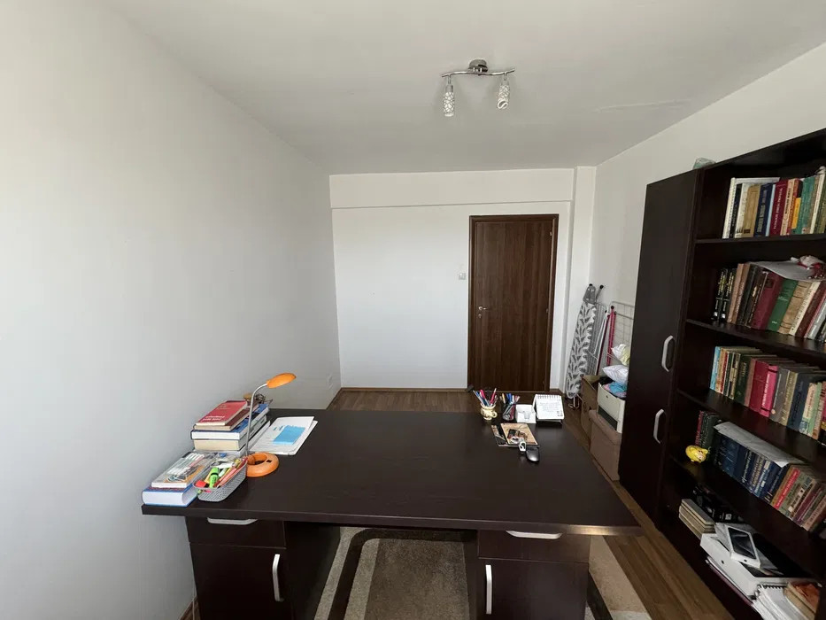 Apartament 3 camere, cartier Prima, Nufarul