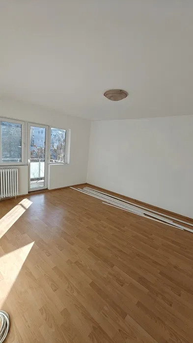 Apartament 4 camere zona Ioșia