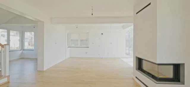 Casă exclusivistă 4 camere și 660 mp teren str. Izvorului 103A Oradea