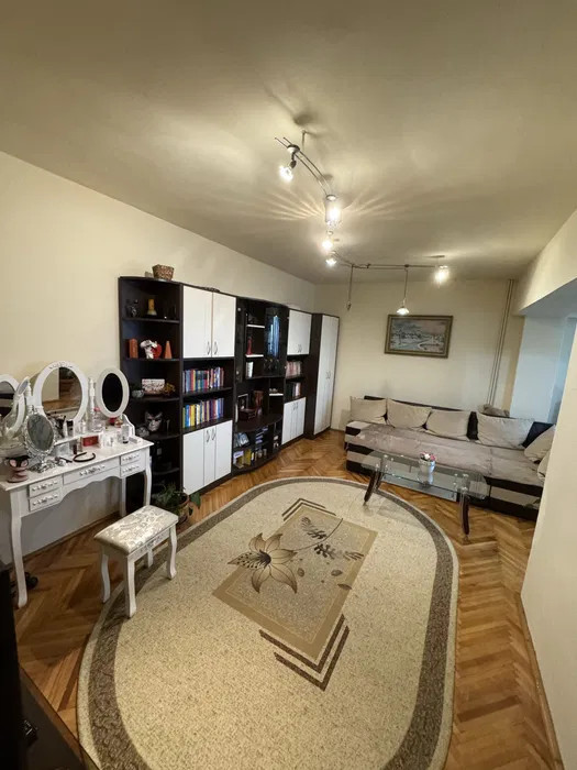 Apartament 3 camere tip U Bulevardul Dacia