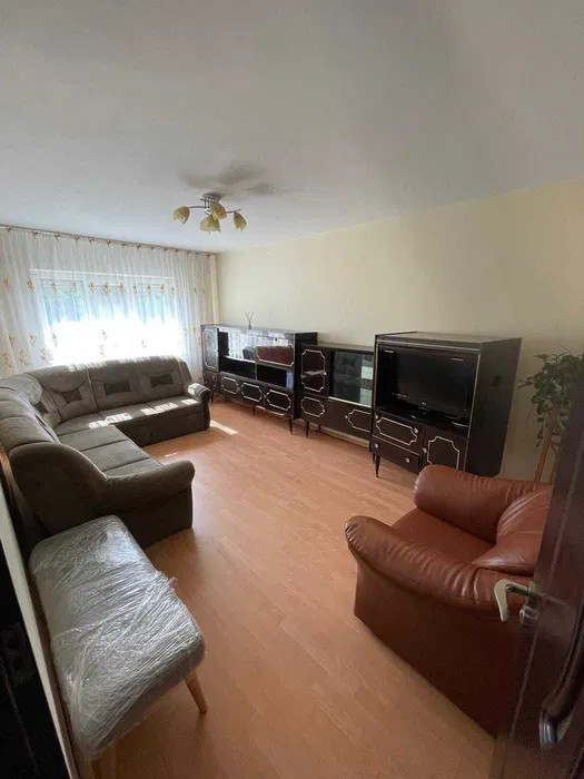 Apartament 3 camere tip PB decomandat din zona Decebal