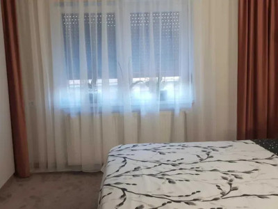 Apartement 3 camere la casa complet mobilat, utilat cu curte proprie