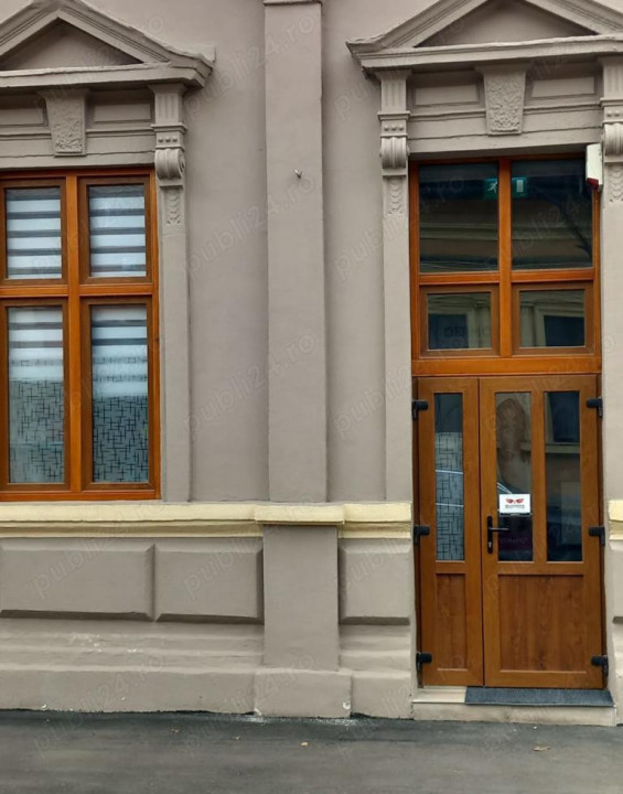 Inchiriez spatiu comercial ultracentral in Oradea,cu intrare din strada