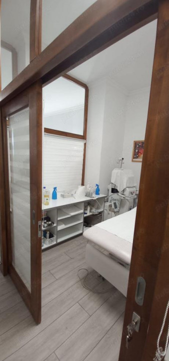 Inchiriez spatiu comercial ultracentral in Oradea,cu intrare din strada