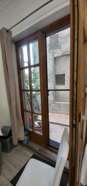 Inchiriez spatiu comercial ultracentral in Oradea,cu intrare din strada