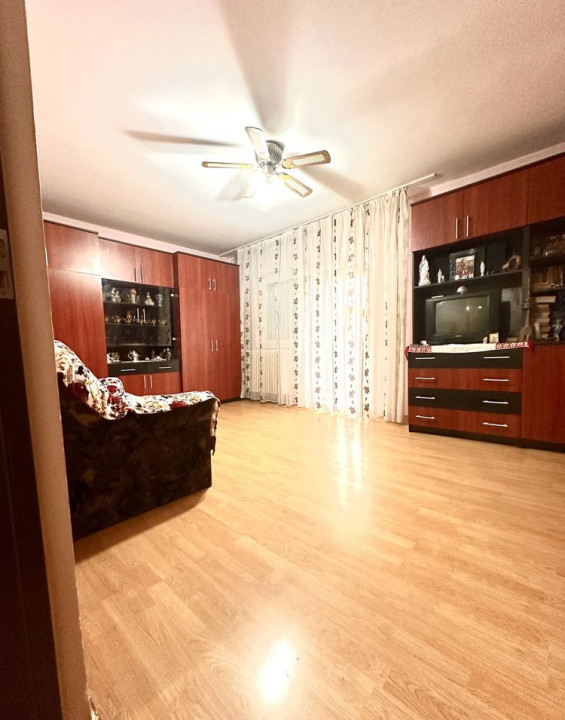 Vand apartament cu doua camere Dragos Voda