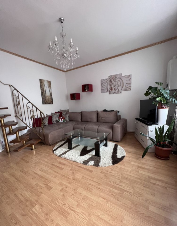 Vând Casa zona Velenta( Cetate Centru)