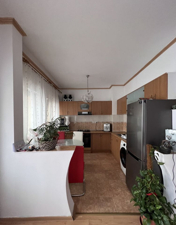 Vând Casa zona Velenta( Cetate Centru)