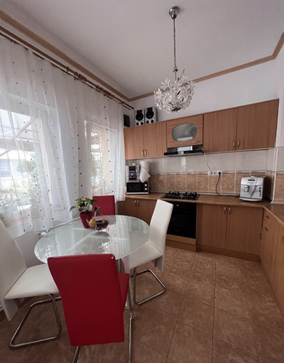 Vând Casa zona Velenta( Cetate Centru)