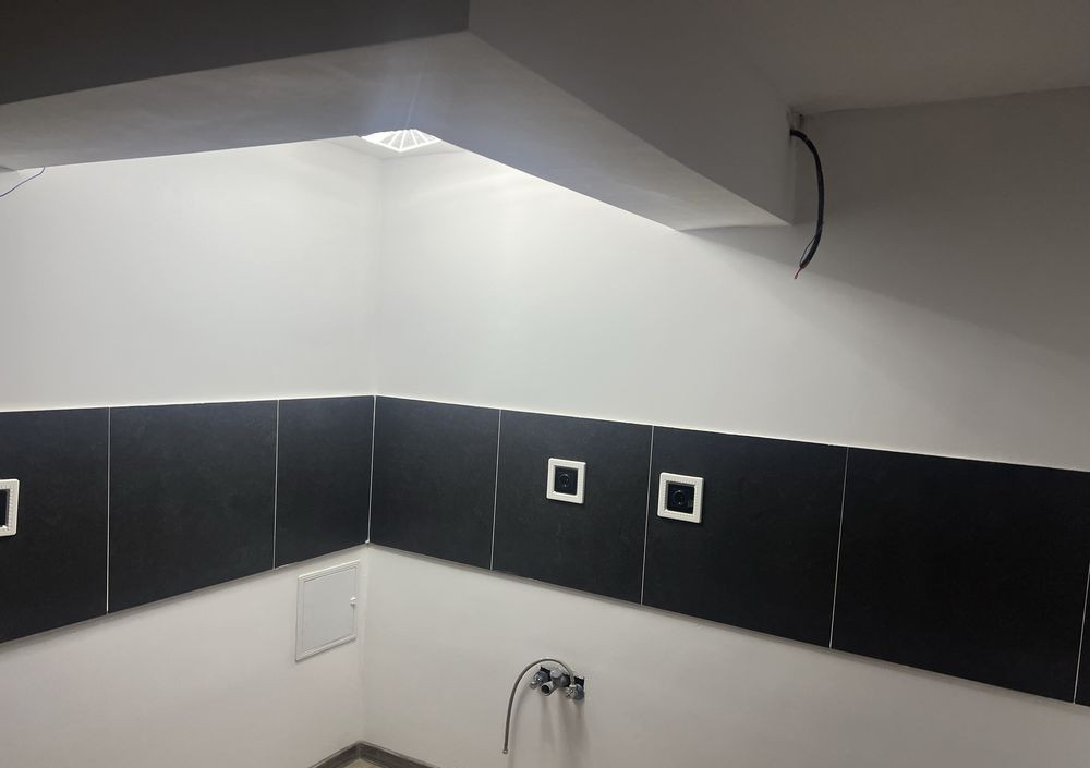 Vând garsonieră renovată Velenta