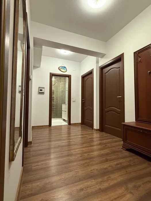 Vand Apartament 3 camere bloc nou Nufaru + loc de parcare