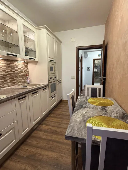 Vand Apartament 3 camere bloc nou Nufaru + loc de parcare