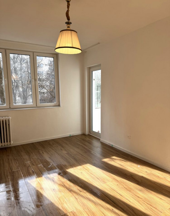Apartament 2 camere zona Decebal-Rogerius etaj 2