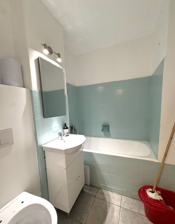 Apartament 2 camere zona Decebal-Rogerius etaj 2
