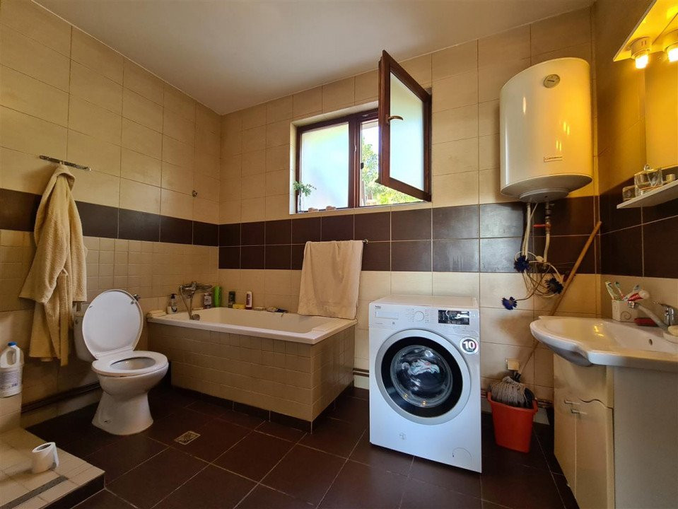 Vand Casa Pe Malul Lacului In Campenesti, Langa Cluj-Napoca.