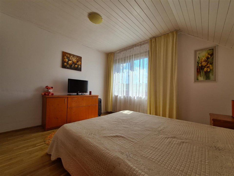 Vand Casa Pe Malul Lacului In Campenesti, Langa Cluj-Napoca.