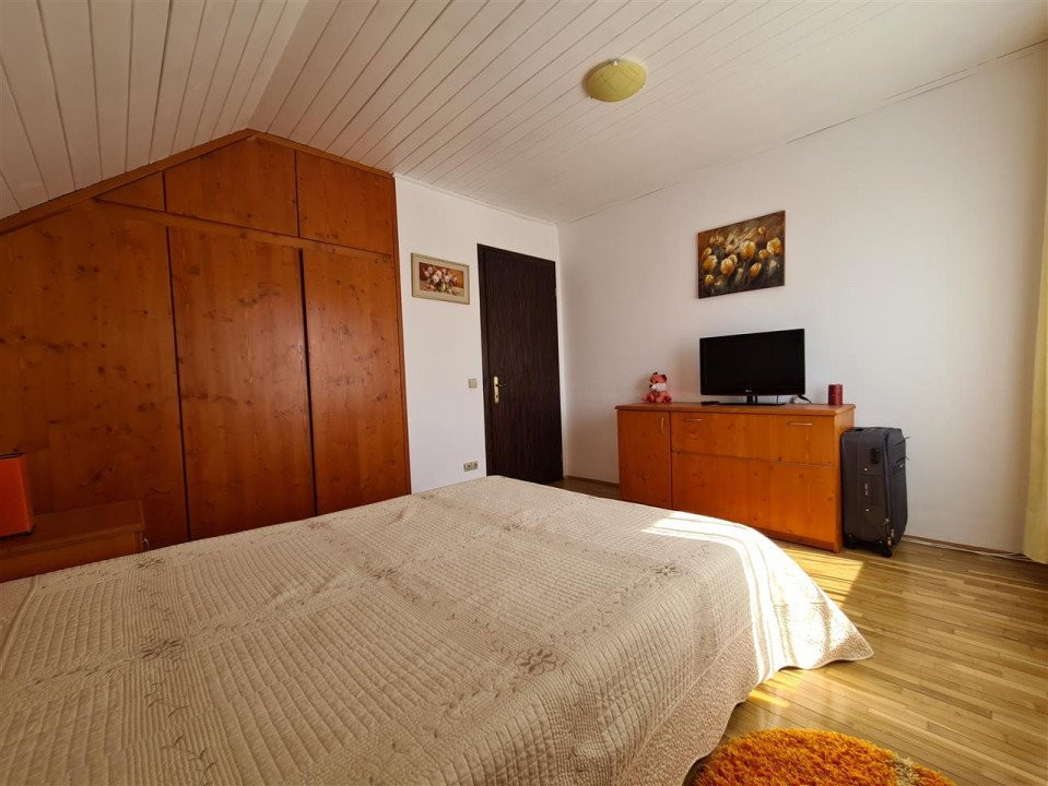 Vand Casa Pe Malul Lacului In Campenesti, Langa Cluj-Napoca.